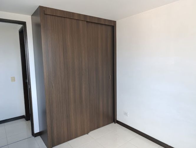 Apartamento de 3 alcobas en venta en Señorial, Itagüí, 70 m² · foto 13 de 17