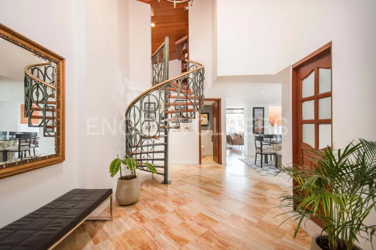 Apartamento de 3 alcobas en venta en Santa Ana Oriental, Bogotá, 210 m² · foto 17 de 20