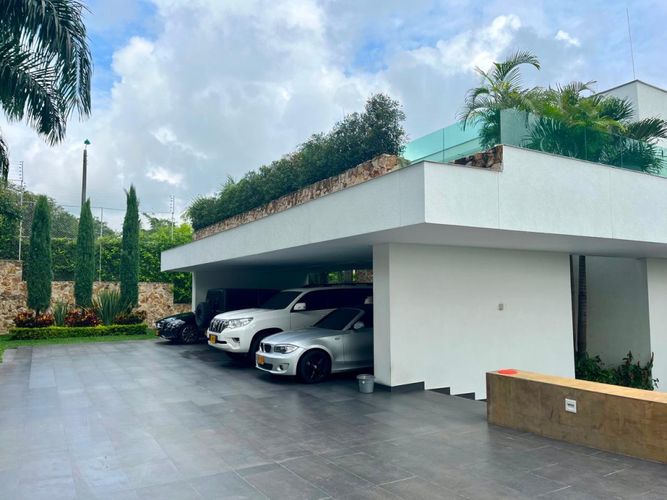 Casa de 5 alcobas en venta en Pance, Cali, 921 m² · foto 3 de 24