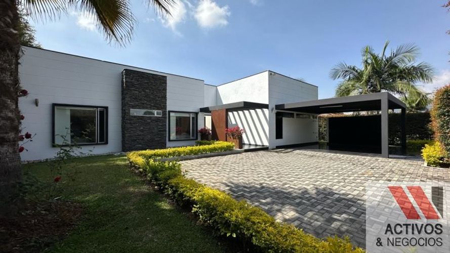 Casa en venta en Llano Grande, Rionegro, 1500 m² · foto 2 de 23