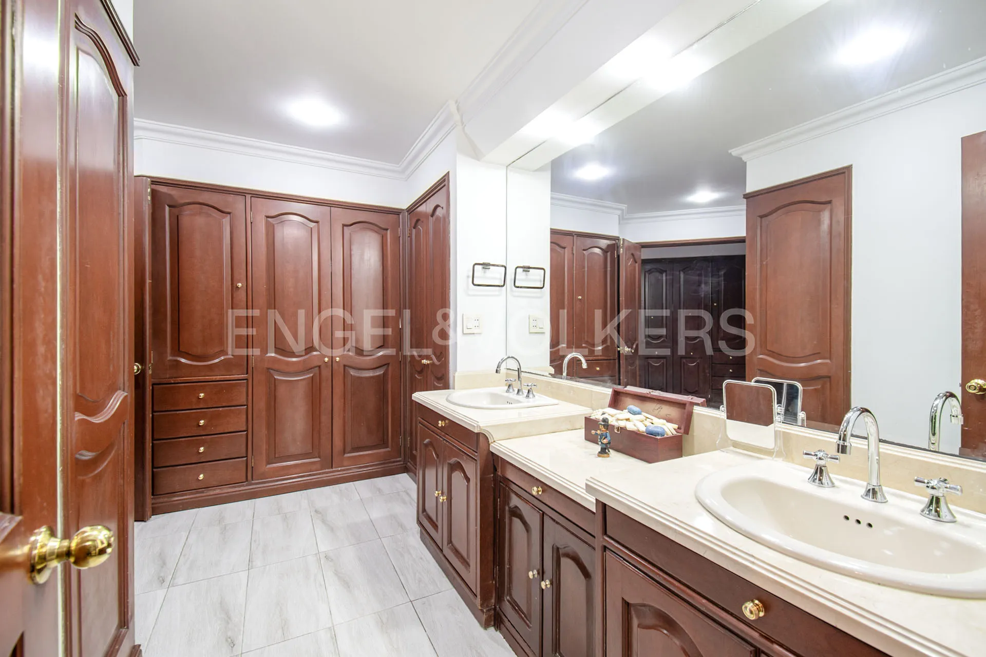 Apartamento en venta en Santa Barbara Occidental, Bogotá · foto 11 de 15