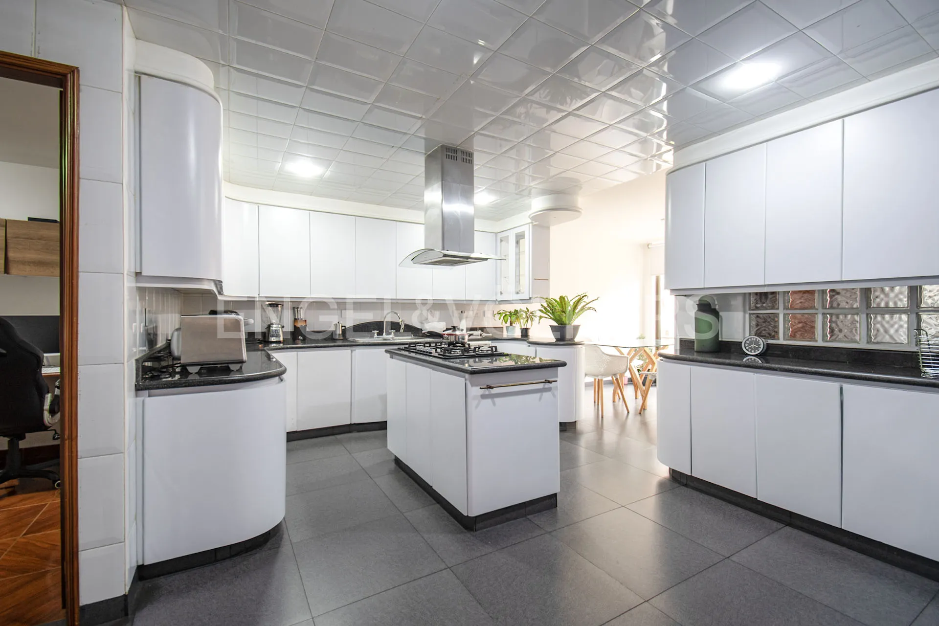 Apartamento en venta en Santa Barbara Occidental, Bogotá · foto 4 de 15