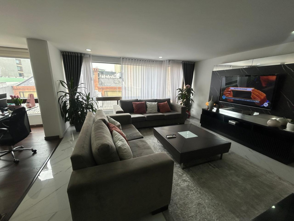 Apartamento en venta en San Patricio, Bogotá · foto 4 de 16