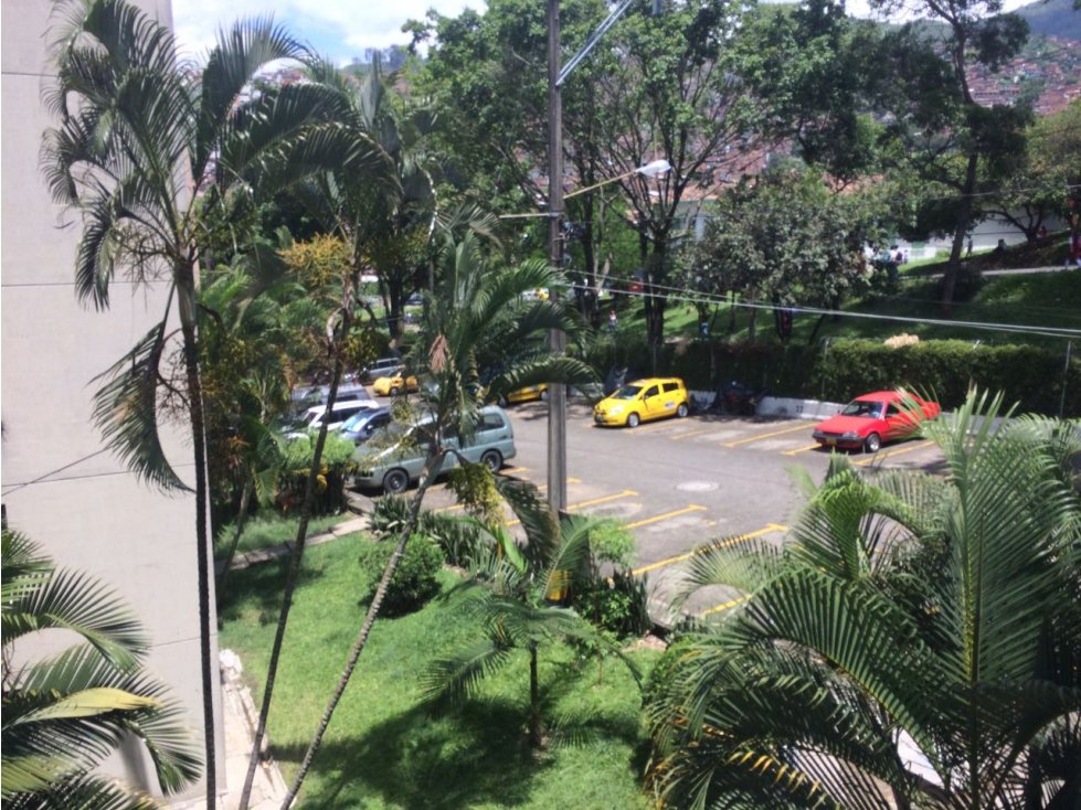 Apartamento de 3 habitaciones en arriendo en Medellín — imagen 1 de 13
