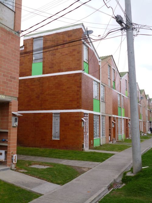 Casa de 3 alcobas en venta en Portal Del Nogal, Soacha, 90 m² · foto 2 de 15