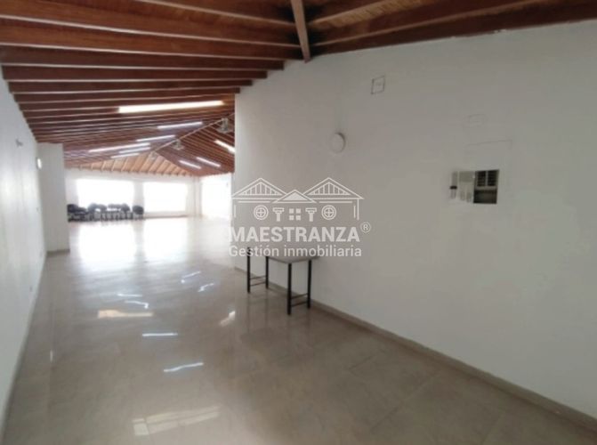 Oficina en arriendo en El Poblado, Medellín, 150 m² · foto 3 de 7