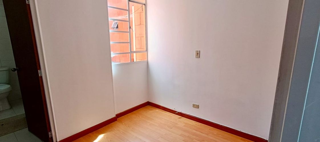 Casa de 3 alcobas en venta en Portal Del Nogal, Soacha, 90 m² · foto 10 de 15