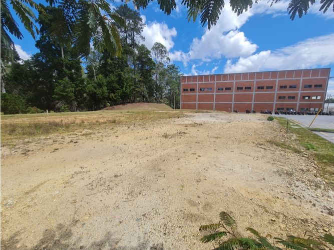 Lote en venta en Centro, Rionegro, 1600 m² · foto 2 de 8