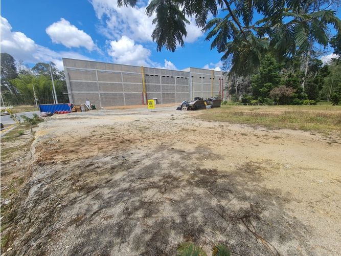 Lote en venta en Centro, Rionegro, 1600 m² · foto 6 de 8