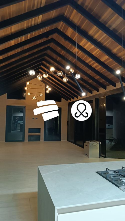 Casa de 3 alcobas en venta en Santa Elena, Medellín · foto 2 de 24