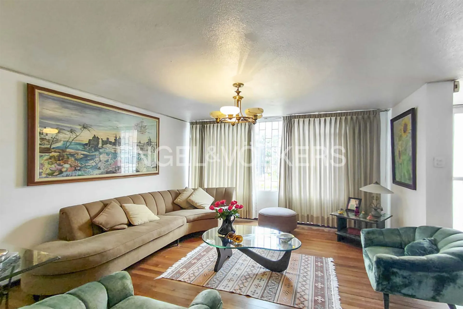 Casa en venta en La Castellana, Bogotá · foto 2 de 17