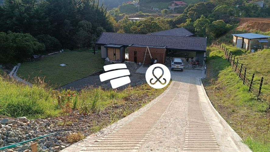 Casa de 3 alcobas en venta en Santa Elena, Medellín · foto 16 de 24
