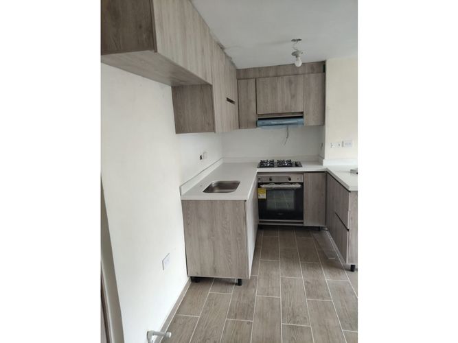 Apartamento de 2 alcobas en venta en Bucaros, Bello, 56 m² · foto 4 de 9