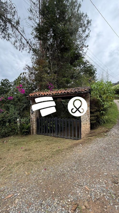 Finca en venta en Laureles, Medellín, 4781 m² · foto 2 de 24