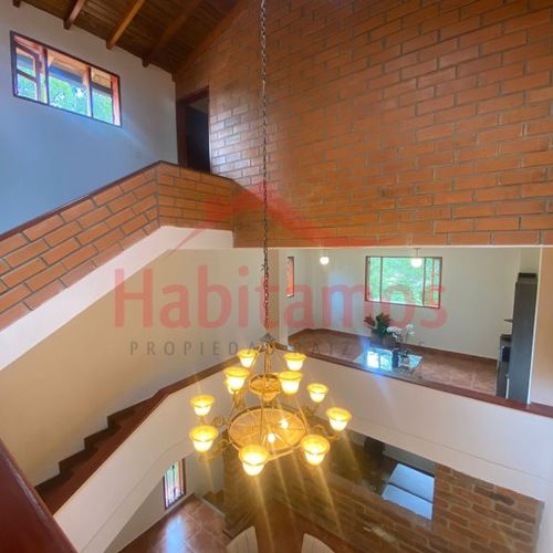 Casa de 9 alcobas en arriendo en Rionegro · foto 5 de 24
