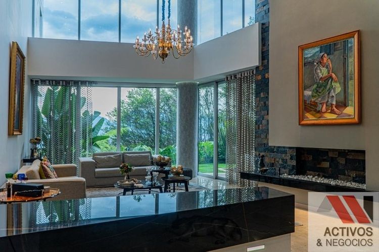 Casa de 4 alcobas en venta en Los Balsos, Medellín, 1510 m² · foto 11 de 24