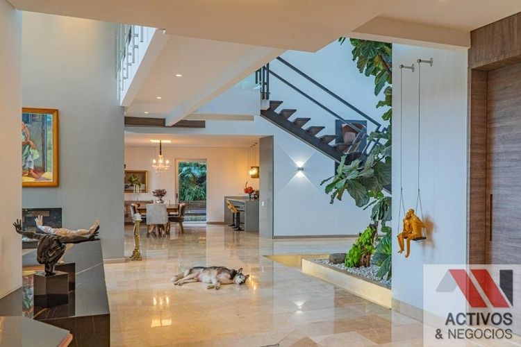 Casa de 4 alcobas en venta en Los Balsos, Medellín, 1510 m² · foto 14 de 24