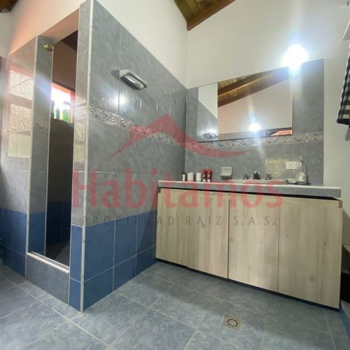 Casa de 9 alcobas en arriendo en Rionegro · foto 13 de 24