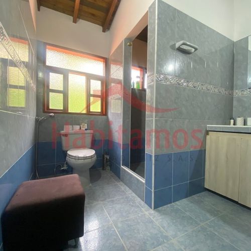 Casa de 9 alcobas en arriendo en Rionegro · foto 15 de 24