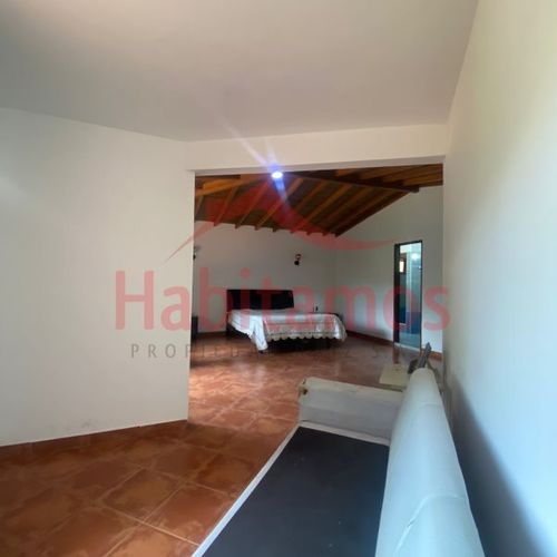 Casa de 9 alcobas en arriendo en Rionegro · foto 17 de 24