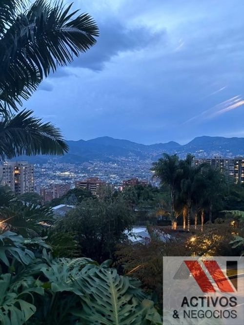 Casa de 4 alcobas en venta en Los Balsos, Medellín, 1510 m² · foto 20 de 24