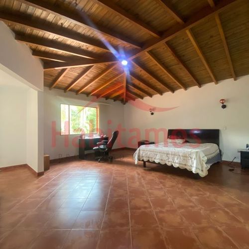 Casa de 9 alcobas en arriendo en Rionegro · foto 21 de 24
