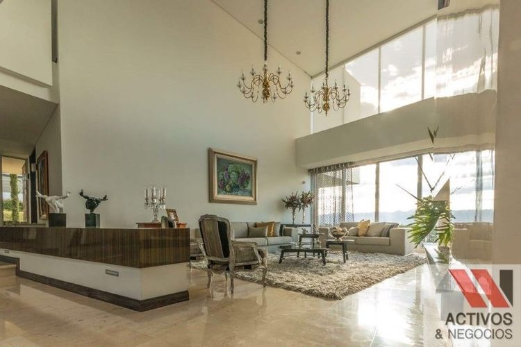 Casa de 4 alcobas en venta en Los Balsos, Medellín, 1510 m² · foto 24 de 24