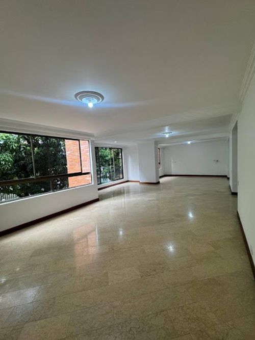 Apartamento de 4 alcobas en arriendo en Simesa, Medellín, 192 m² · foto 5 de 22