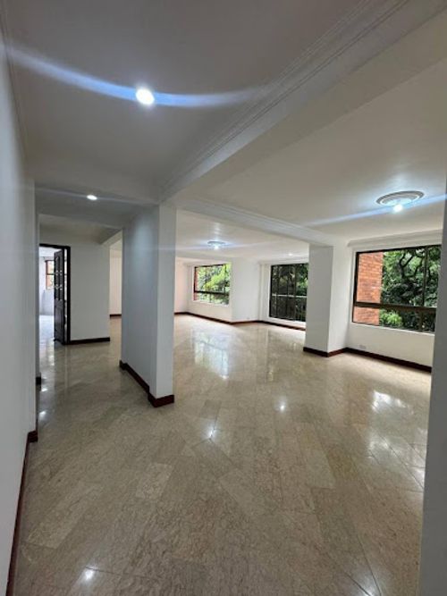 Apartamento de 4 alcobas en arriendo en Simesa, Medellín, 192 m² · foto 10 de 22
