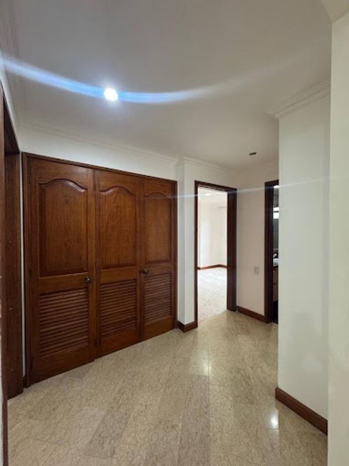 Apartamento de 4 alcobas en arriendo en Simesa, Medellín, 192 m² · foto 14 de 22