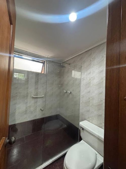 Apartamento de 4 alcobas en arriendo en Simesa, Medellín, 192 m² · foto 19 de 22