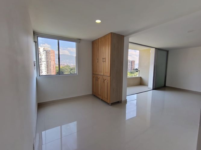 Apartamento de 2 alcobas en arriendo en Belén, Medellín, 90 m² · foto 6 de 20