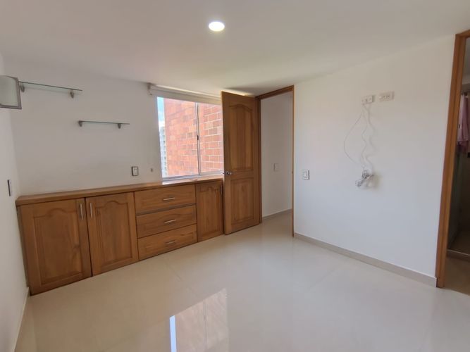 Apartamento de 2 alcobas en arriendo en Belén, Medellín, 90 m² · foto 15 de 20