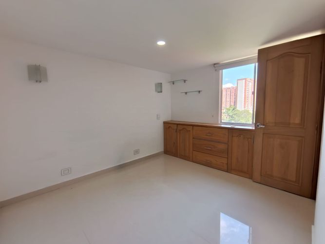 Apartamento de 2 alcobas en arriendo en Belén, Medellín, 90 m² · foto 16 de 20