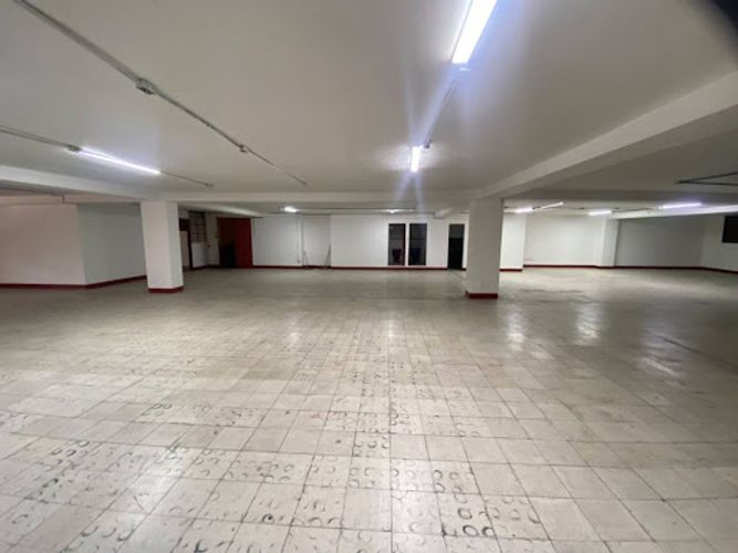 Bodega en arriendo en Caribe, Medellín, 530 m² · foto 7 de 12