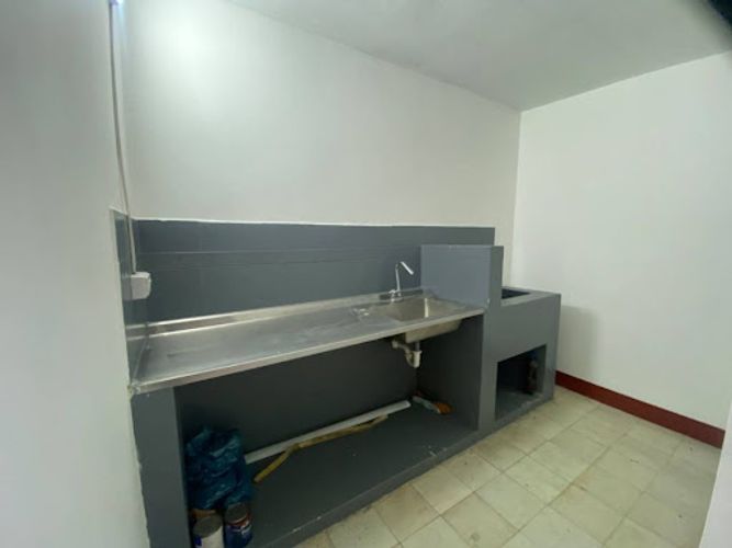 Bodega en arriendo en Caribe, Medellín, 530 m² · foto 10 de 12