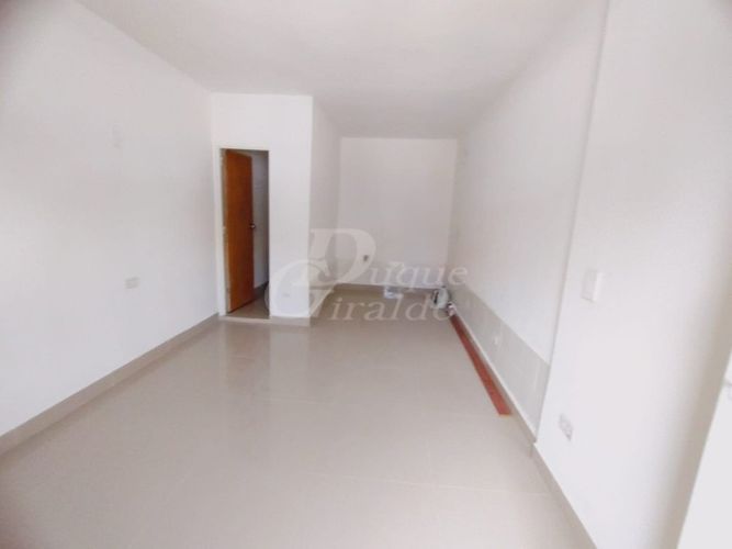 Local en arriendo en Campo Amor, Medellín, 20 m² · foto 2 de 8