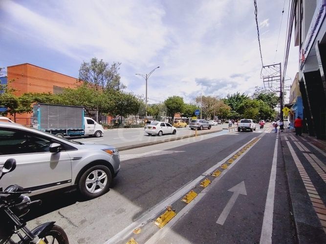 Local en arriendo en Campo Amor, Medellín, 20 m² · foto 4 de 8