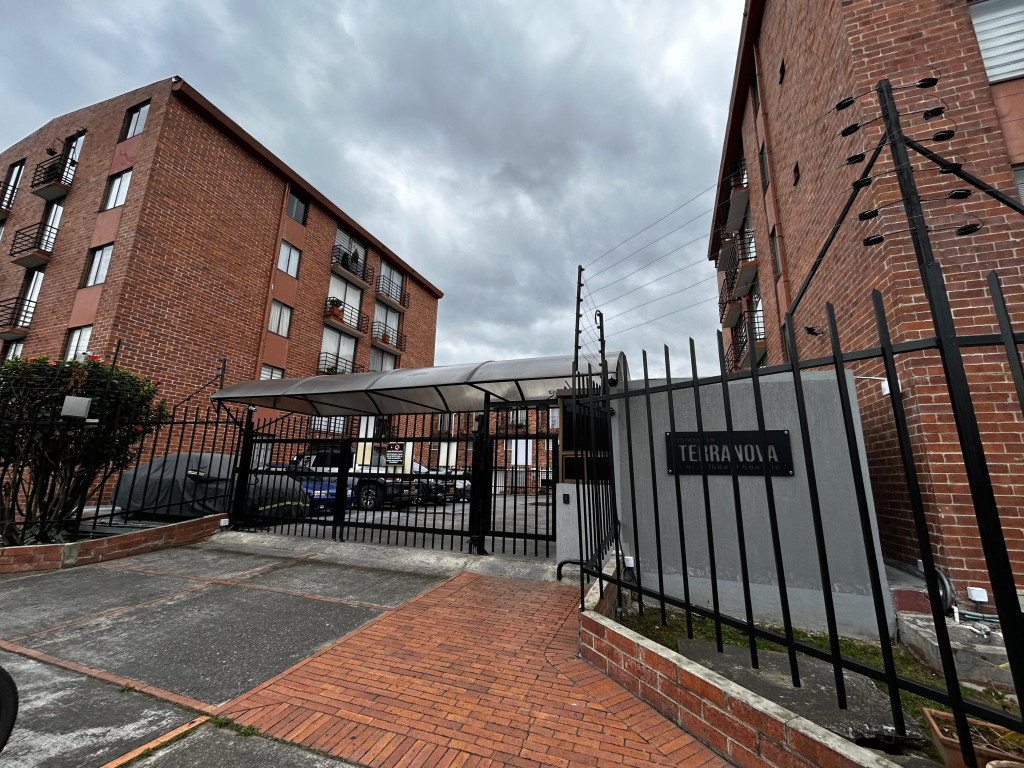 Apartamento en venta en Portales Del Norte, Bogotá · foto 13 de 18