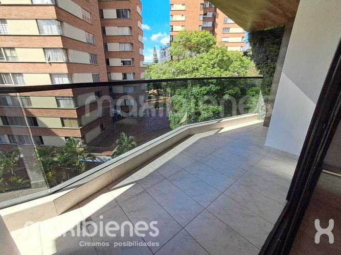 Apartamento en Arriendo en Laureles, Medellín