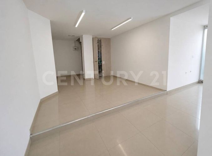 Local en arriendo en San Pedro, Cali, 14 m² · foto 4 de 10