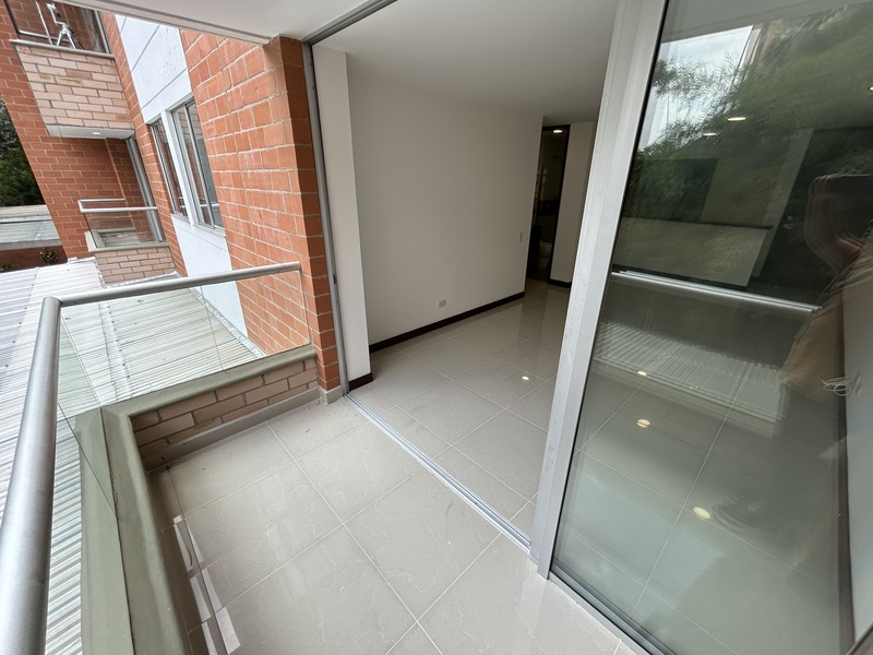 Apartamento en arriendo en Loma Del Esmeraldal, Envigado · foto 8 de 24