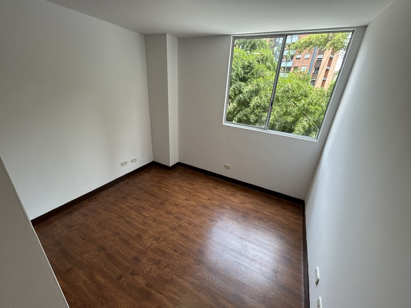 Apartamento en arriendo en Loma Del Esmeraldal, Envigado · foto 13 de 24