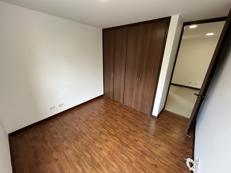 Apartamento en arriendo en Loma Del Esmeraldal, Envigado · foto 16 de 24