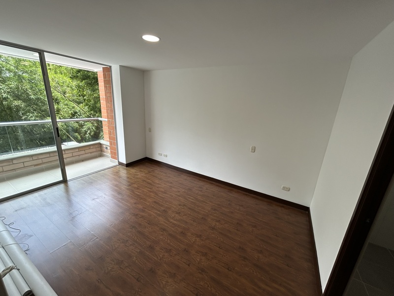 Apartamento en arriendo en Loma Del Esmeraldal, Envigado · foto 17 de 24