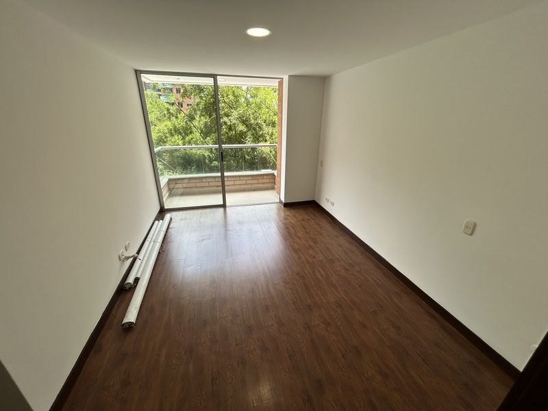 Apartamento en arriendo en Loma Del Esmeraldal, Envigado · foto 19 de 24