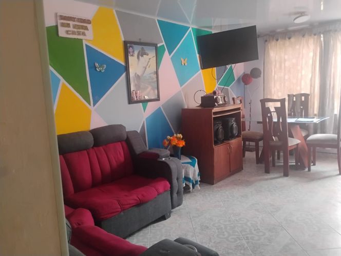 Casa de 7 alcobas en venta en El Porvenir Et I, Mosquera, 168 m² · foto 2 de 8