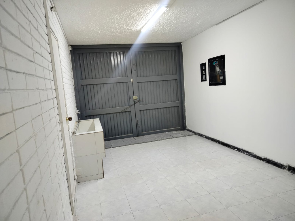 Casa en venta en Belalcazar, Bogotá · foto 3 de 24