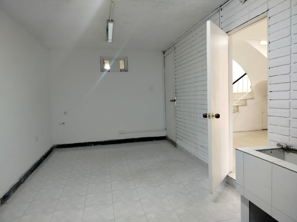 Casa en venta en Belalcazar, Bogotá · foto 4 de 24