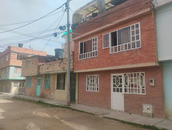Casa de 7 alcobas en venta en El Porvenir Et I, Mosquera, 168 m² · foto 8 de 8